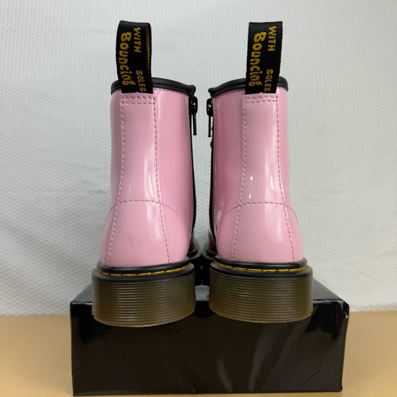 Doc Marten 1460 Kids Pink Boots Size 3Y/Woman’s 5 - Picture 3 of 8